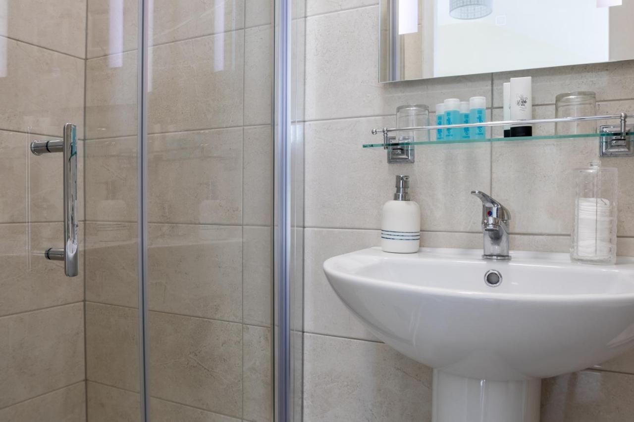 The Waterfront (Adults Only) Hotell Dingle Exteriör bild